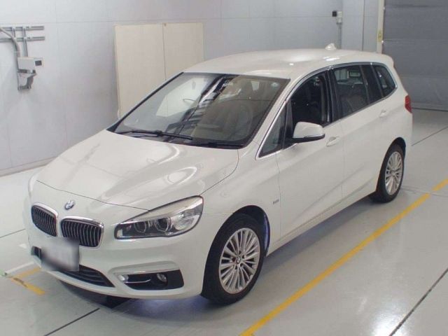 30312 Bmw 2 series 2D15 2017 г. (CAA Chubu)